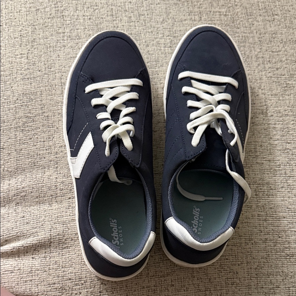 Dr. Scholl's Navy and White Women's Athletic Shoes